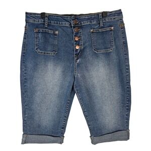 Daisy Denim Capri Shorts Button‎ Front Embroidered Plus Size Cute Floral